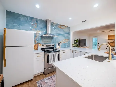 418 N Palmway Lake Worth Beach FL 33460