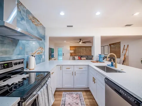 418 N Palmway Lake Worth Beach FL 33460
