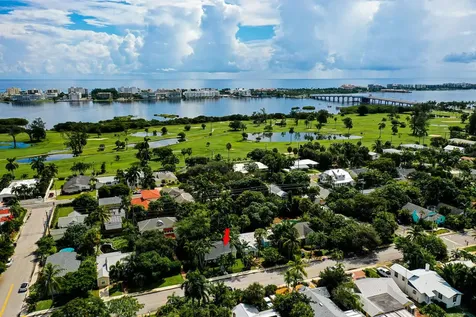 418 N Palmway Lake Worth Beach FL 33460