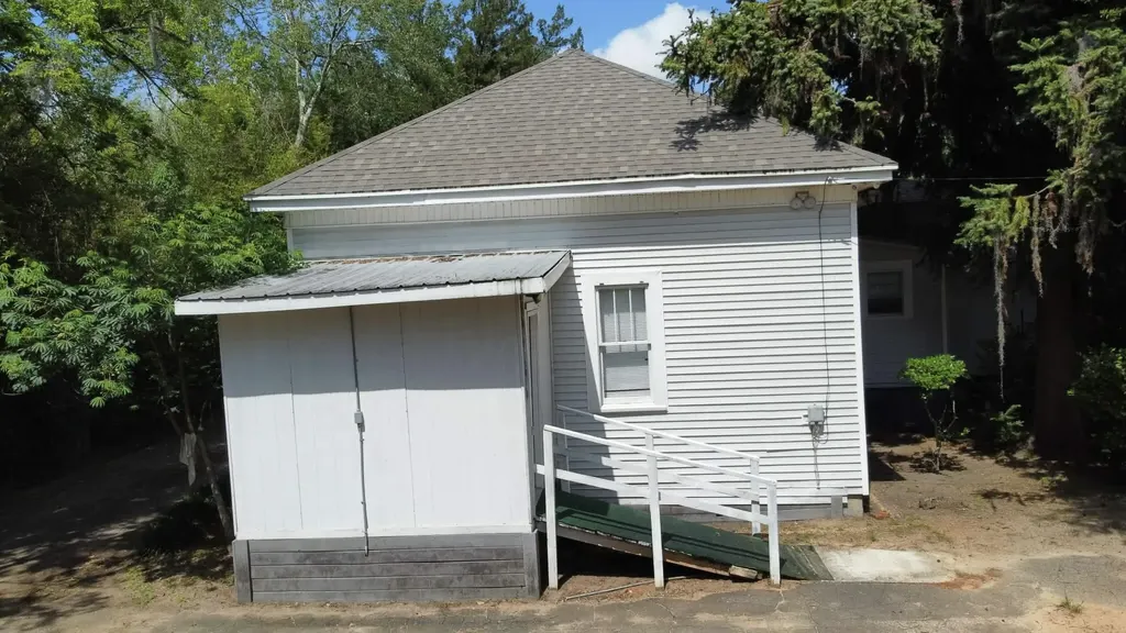 25 Madison Street Chattahoochee FL