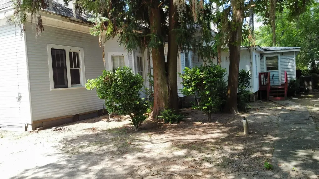 25 Madison Street Chattahoochee FL