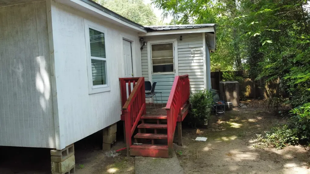 25 Madison Street Chattahoochee FL