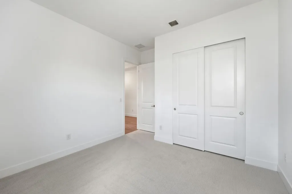 6883 68th Square Vero Beach FL 32967