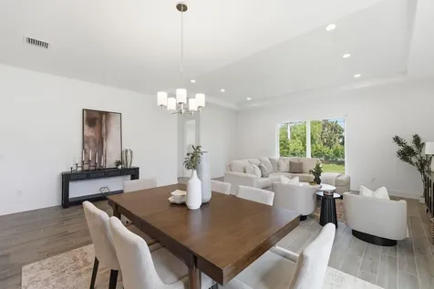 6883 68th Square Vero Beach FL 32967