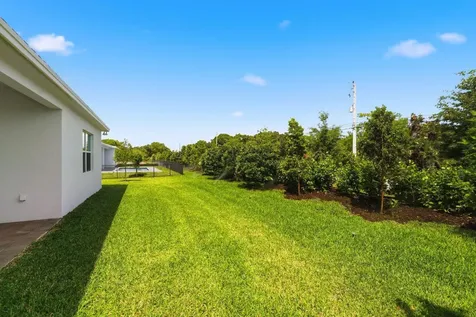 6883 68th Square Vero Beach FL 32967