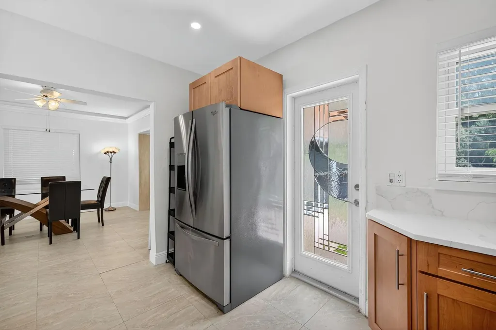 283 Imperial Lane Lauderdale By The Sea FL 33308