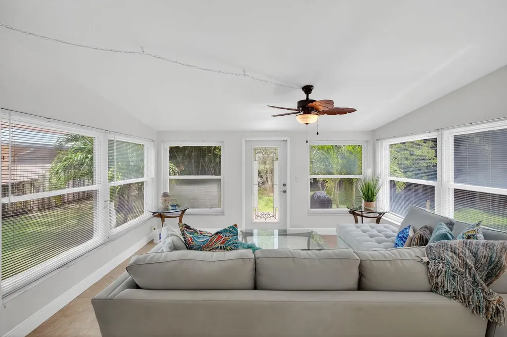 283 Imperial Lane Lauderdale By The Sea FL 33308