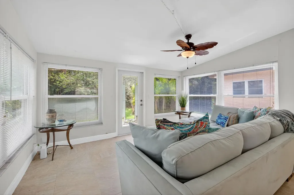 283 Imperial Lane Lauderdale By The Sea FL 33308