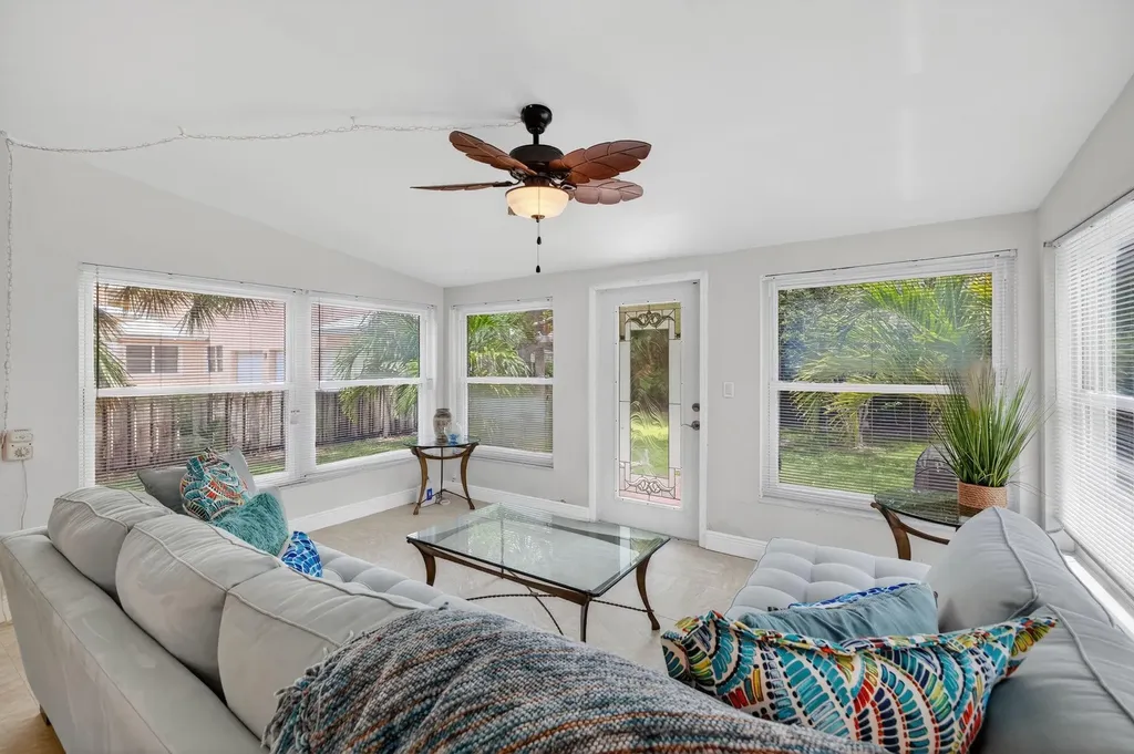 283 Imperial Lane Lauderdale By The Sea FL 33308