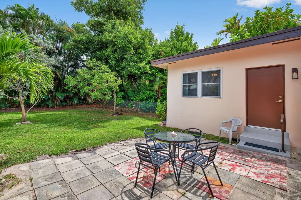 283 Imperial Lane Lauderdale By The Sea FL 33308