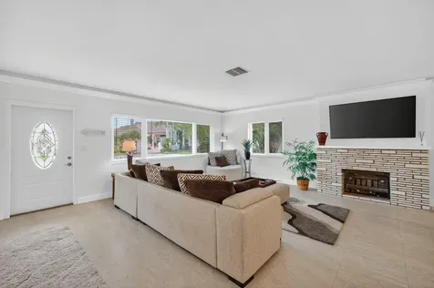 283 Imperial Lane Lauderdale By The Sea FL 33308