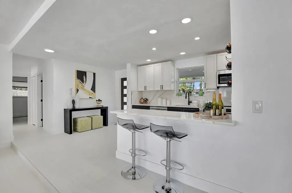 832 SW 10th Avenue Boca Raton FL 33486