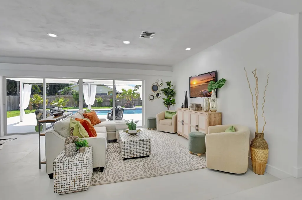 832 SW 10th Avenue Boca Raton FL 33486