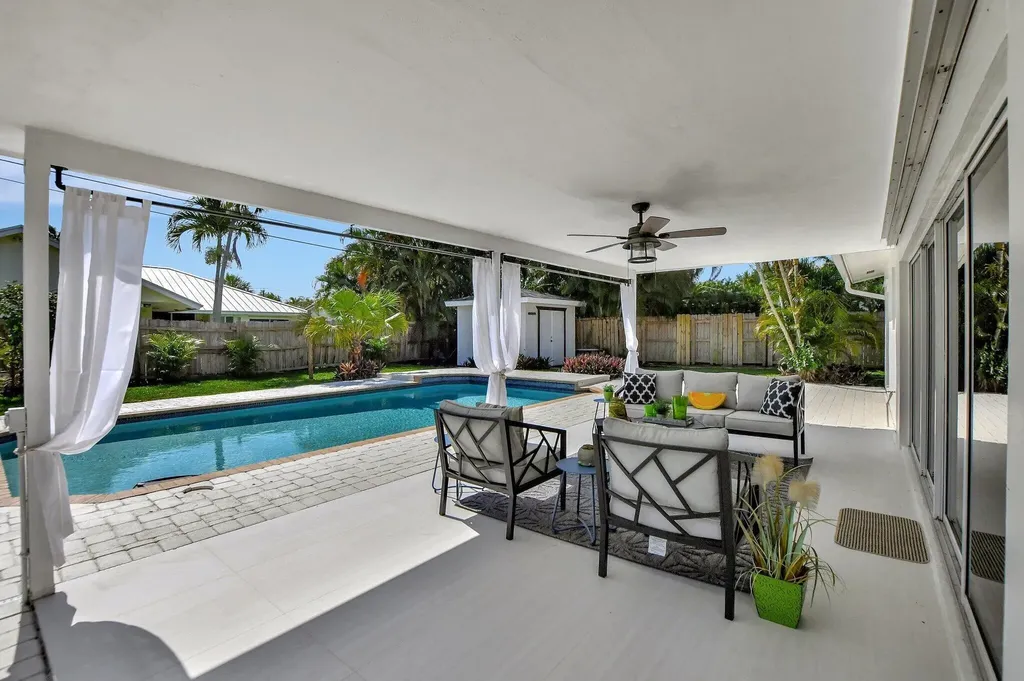 832 SW 10th Avenue Boca Raton FL 33486