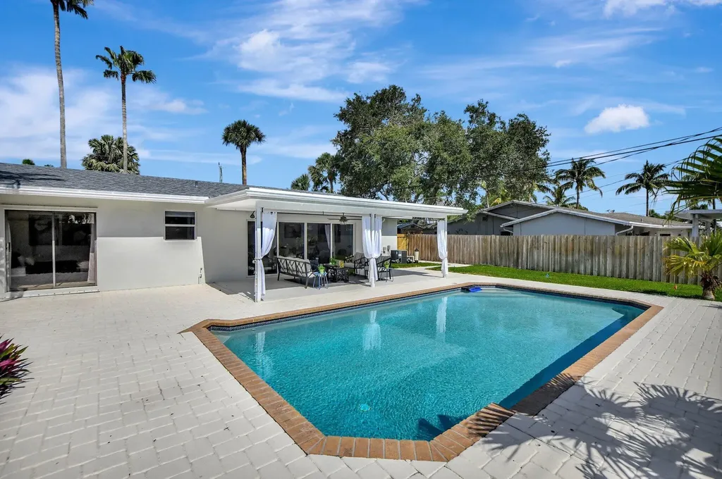 832 SW 10th Avenue Boca Raton FL 33486