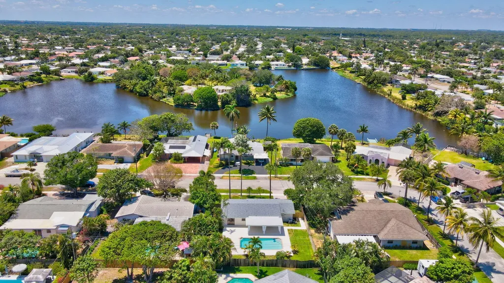 832 SW 10th Avenue Boca Raton FL 33486