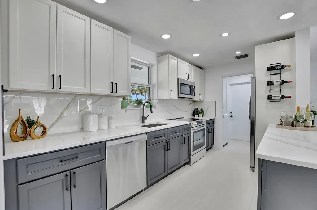 832 SW 10th Avenue Boca Raton FL 33486