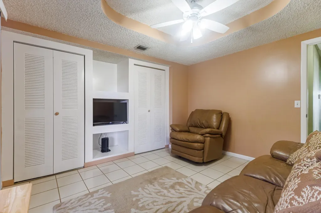 13401 SW 9th Place Davie FL 33325