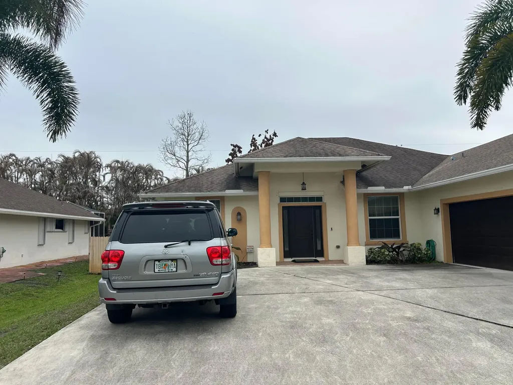 2749 SE Eagle Drive Port St Lucie FL