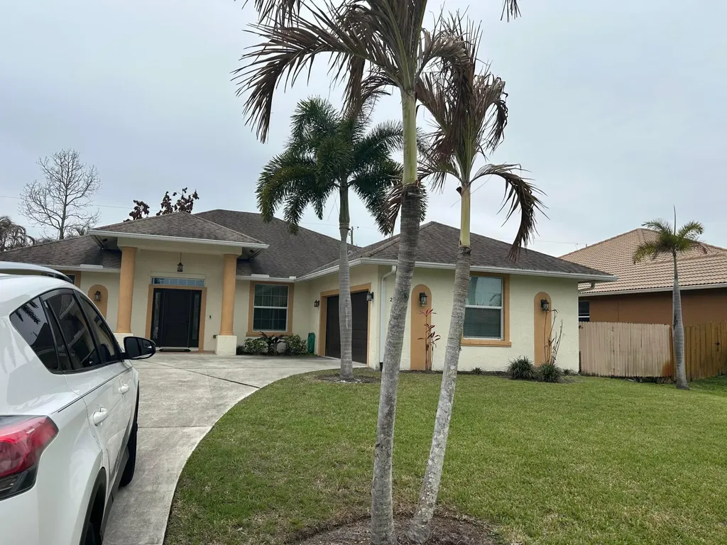 2749 SE Eagle Drive Port St Lucie FL