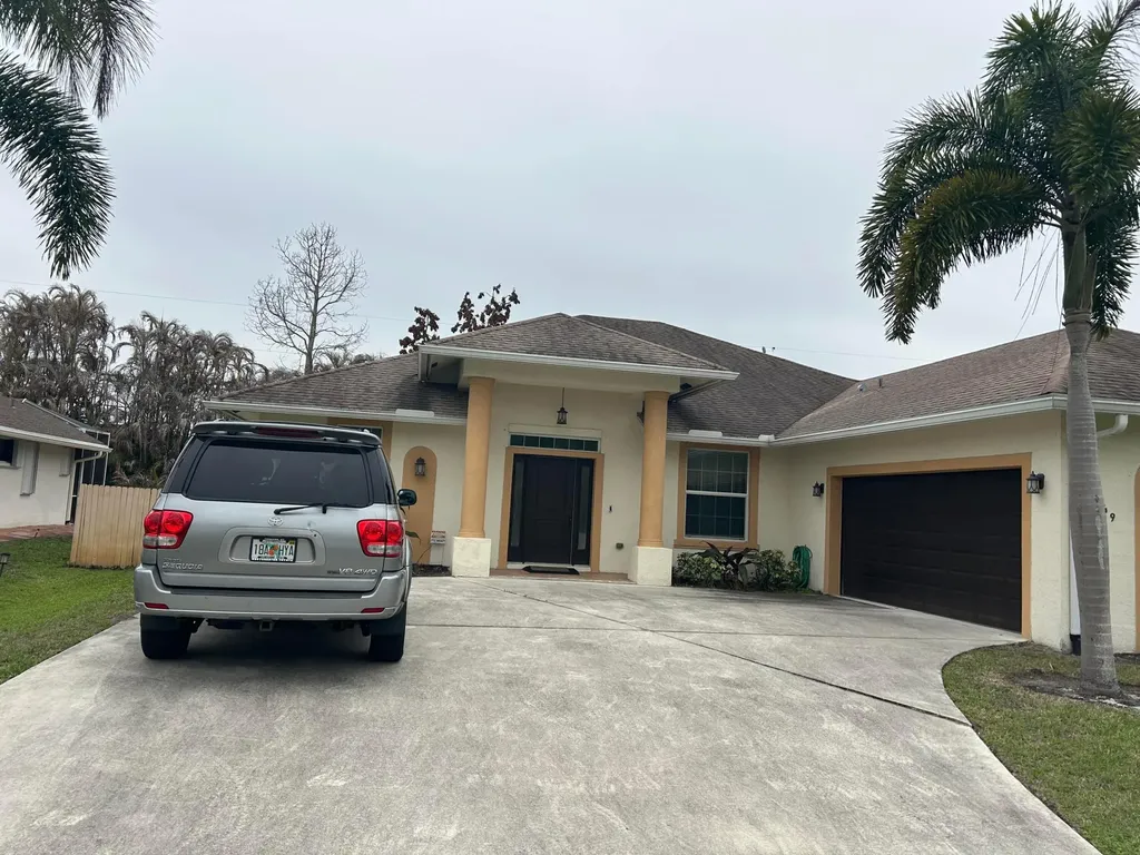 2749 SE Eagle Drive Port St Lucie FL