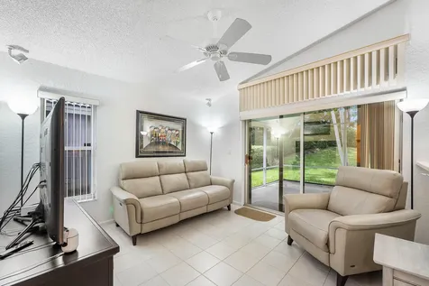 4927 NW 55th Boulevard Coconut Creek FL 33073