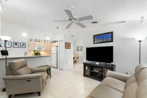 4927 NW 55th Boulevard Coconut Creek FL 33073