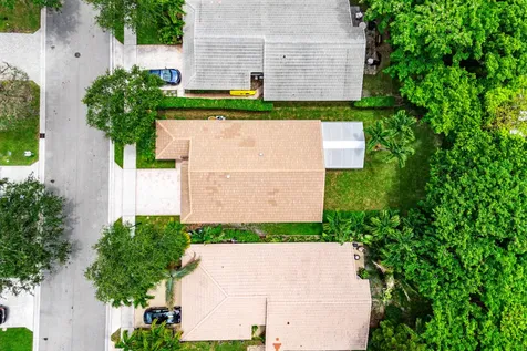 4927 NW 55th Boulevard Coconut Creek FL 33073