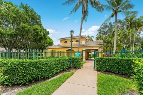 4927 NW 55th Boulevard Coconut Creek FL 33073