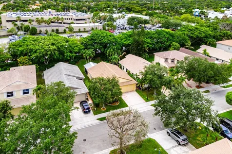4927 NW 55th Boulevard Coconut Creek FL 33073