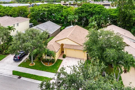 4927 NW 55th Boulevard Coconut Creek FL 33073