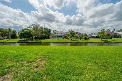 12858 Spinnaker Lane Wellington FL 33414