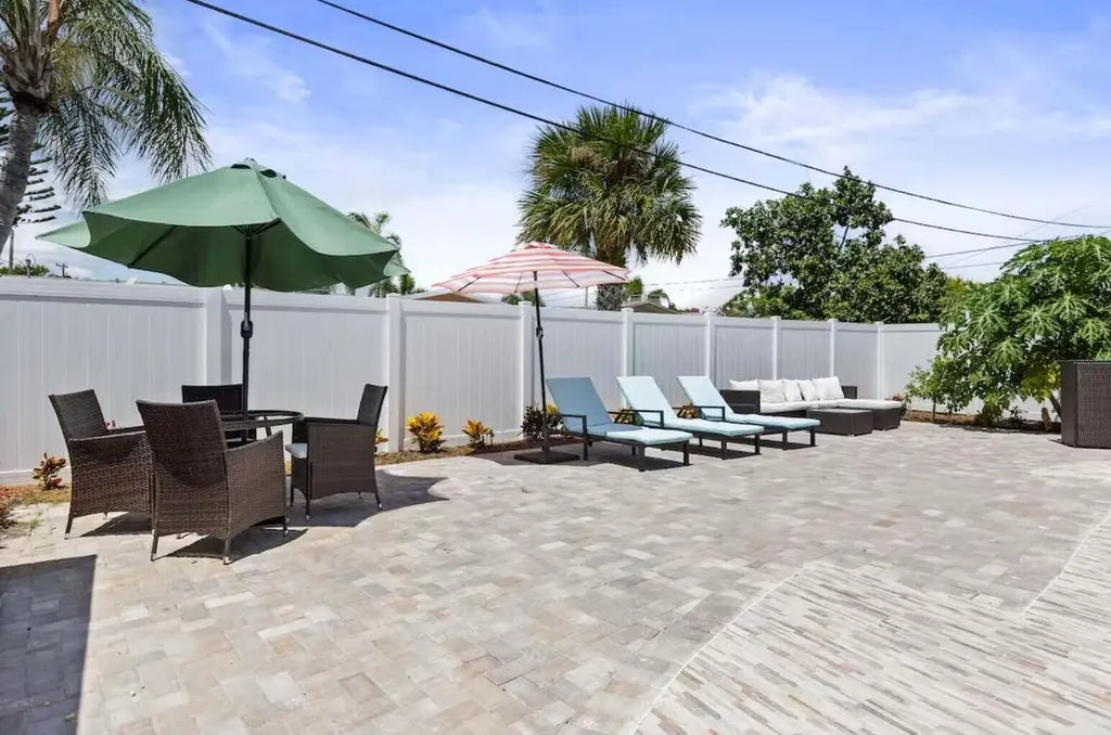 337 Balsam Palm Beach Gardens FL 33410