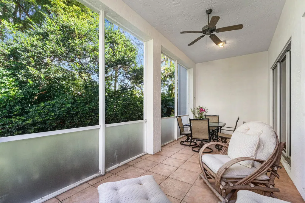101 Palm Bay Palm Beach Gardens FL 33418