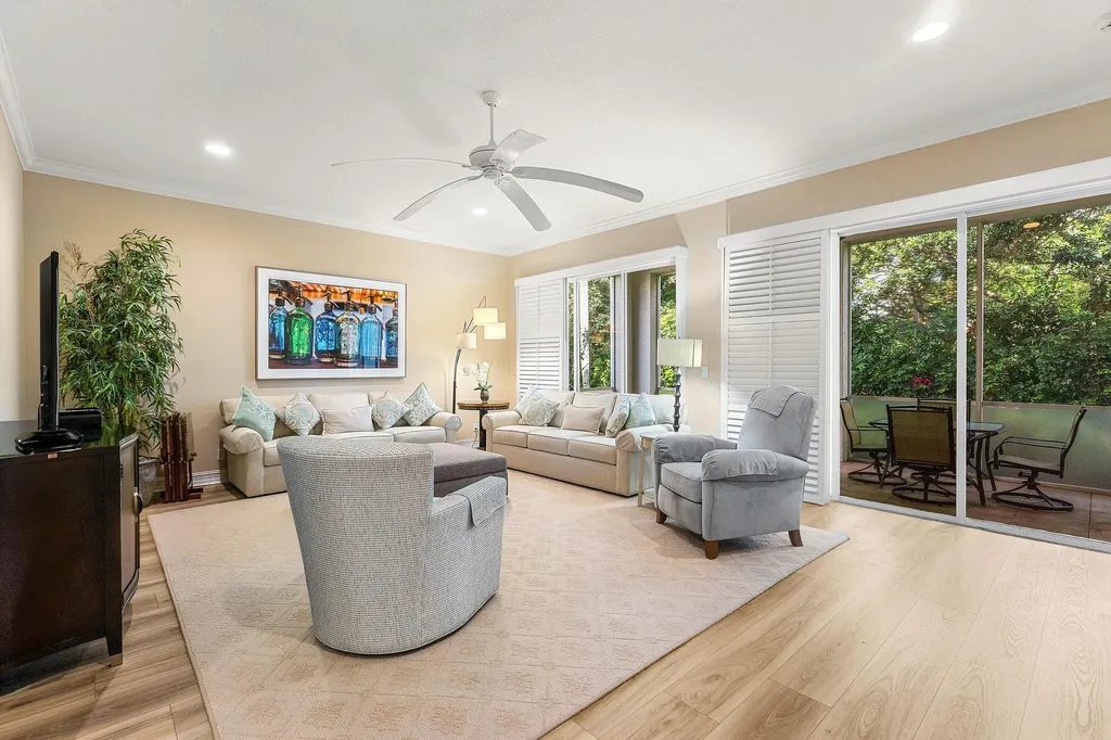 101 Palm Bay Palm Beach Gardens FL 33418