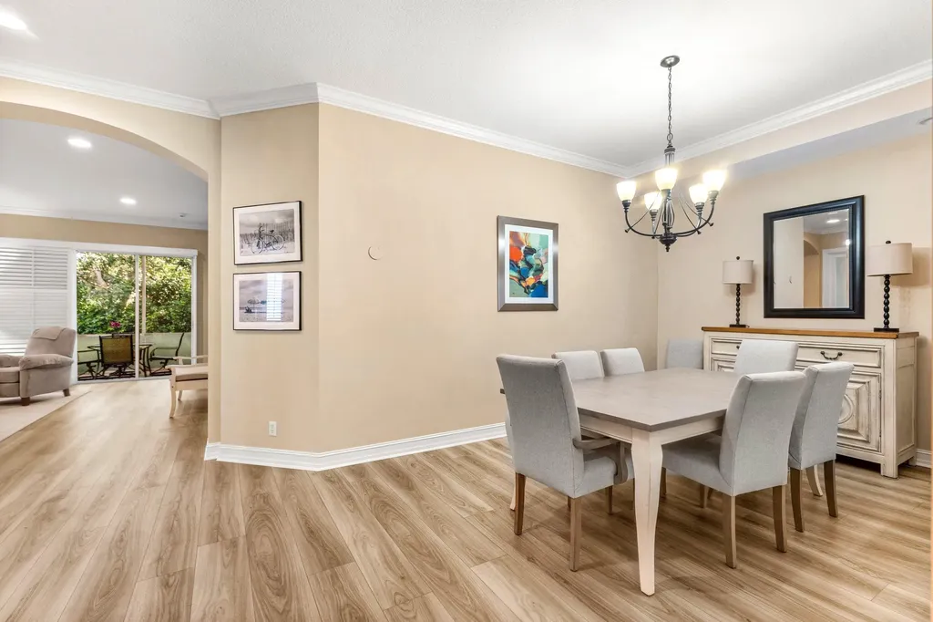 101 Palm Bay Palm Beach Gardens FL 33418