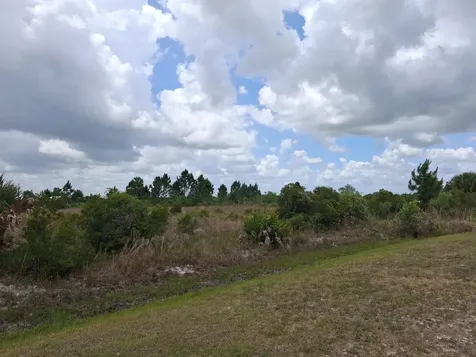 18668 NW 258th Street Okeechobee FL 34972