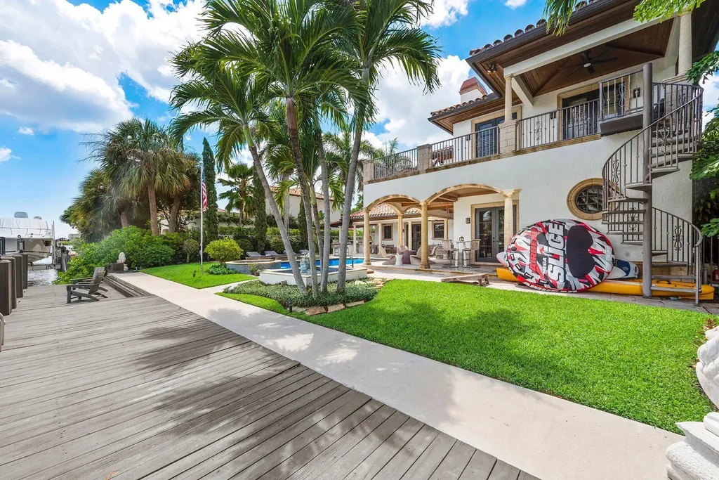 14 Harbor Drive Lake Worth Beach FL 33460