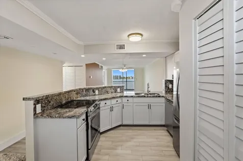 115 Lake Emerald Oakland Park FL 33309