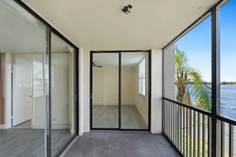 115 Lake Emerald Oakland Park FL 33309