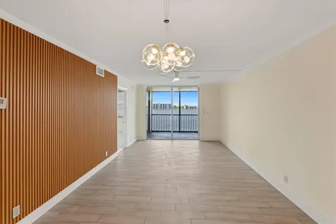 115 Lake Emerald Oakland Park FL 33309