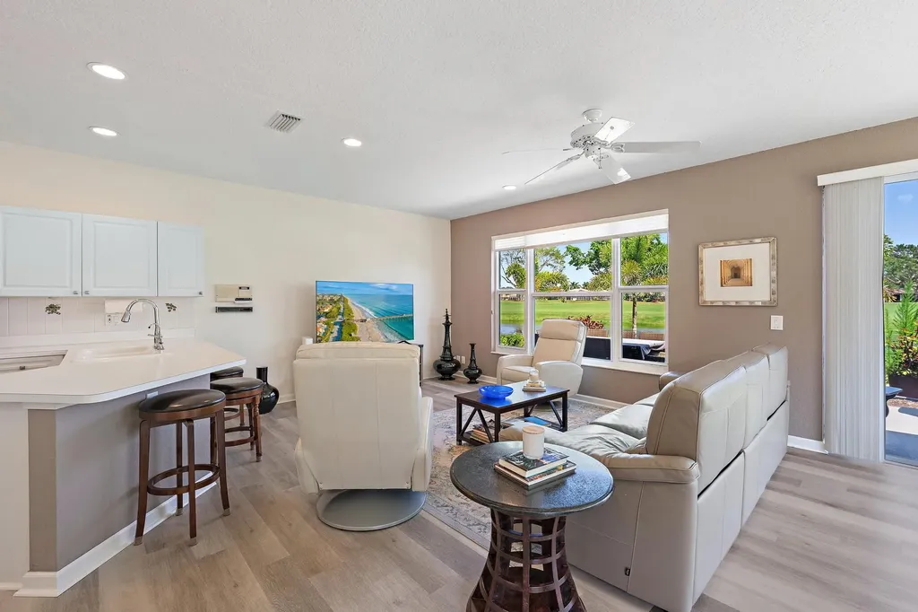 8232 Heritage Club Drive West Palm Beach FL 33412