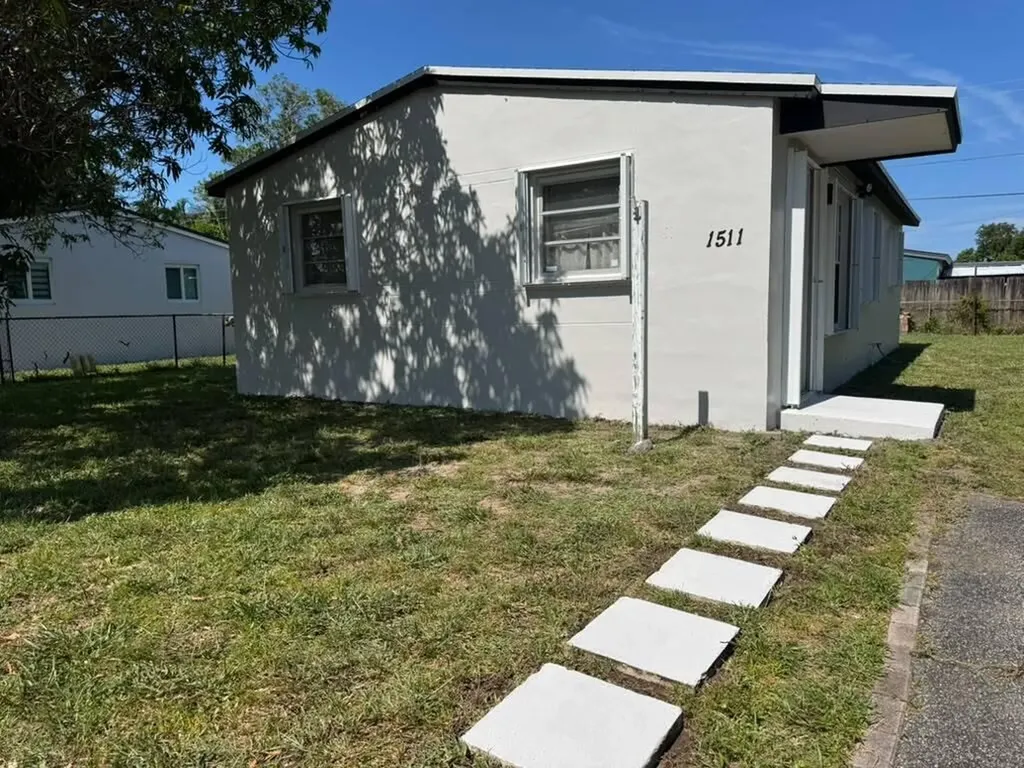 1511 N 70th Terrace Hollywood FL 33024
