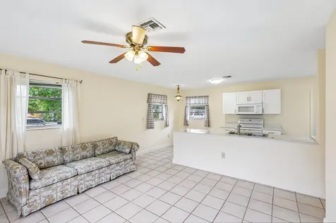1511 N 70th Terrace Hollywood FL 33024