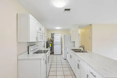 1511 N 70th Terrace Hollywood FL 33024