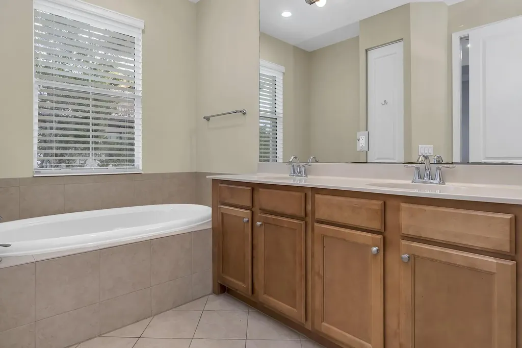 3330 NW 124th Way Sunrise FL 33323