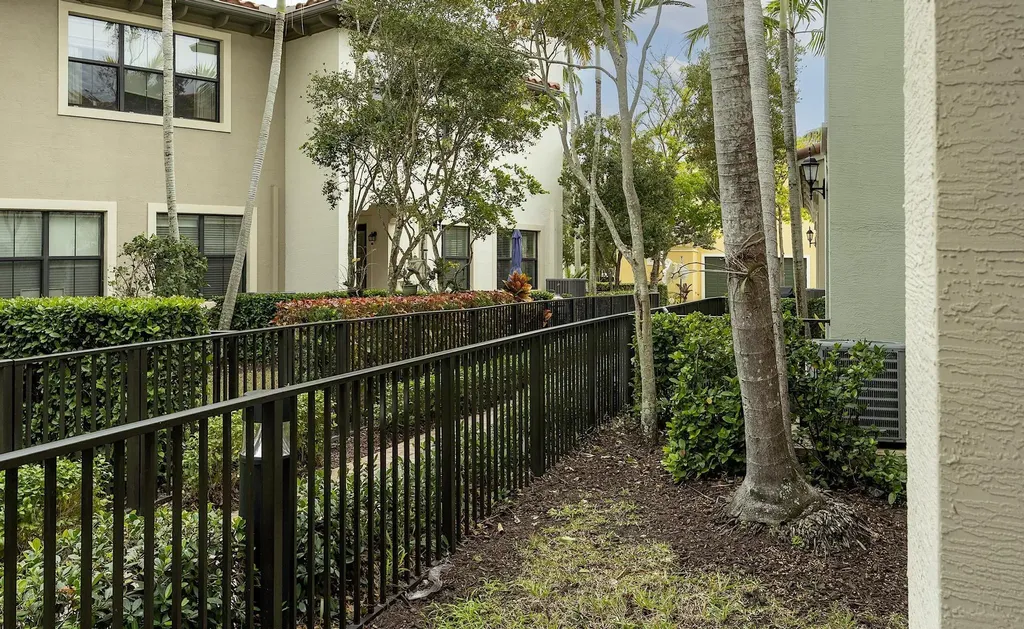 3330 NW 124th Way Sunrise FL 33323