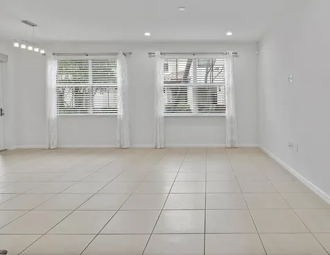 3330 NW 124th Way Sunrise FL 33323