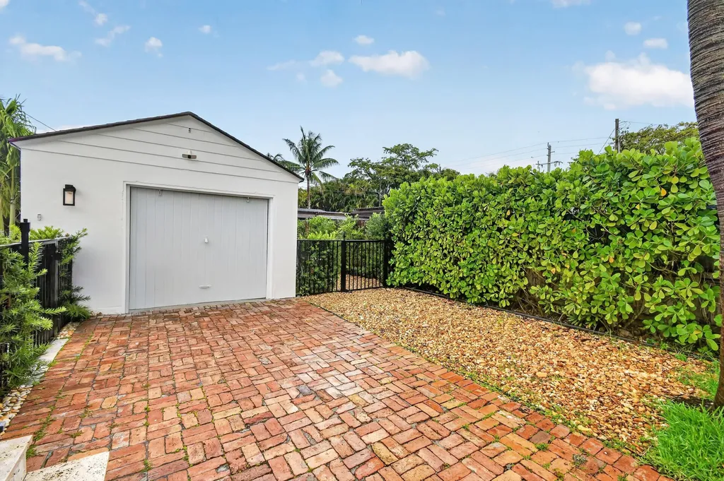 236 Greymon Drive West Palm Beach FL 33405
