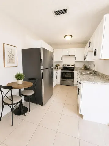 125 W 17th Street W Riviera Beach FL 33404